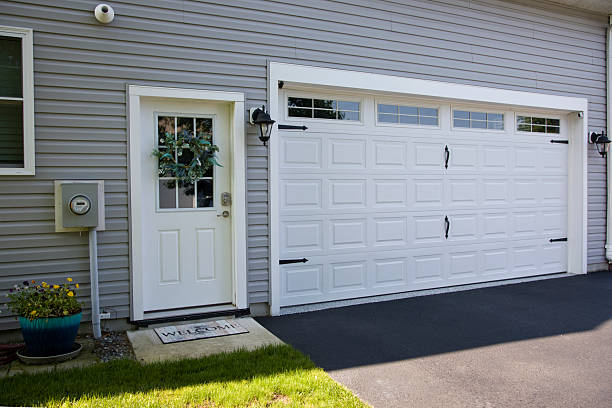 24/7 Emergency Garage Door Panel Replacement experts in Buffalo, TX